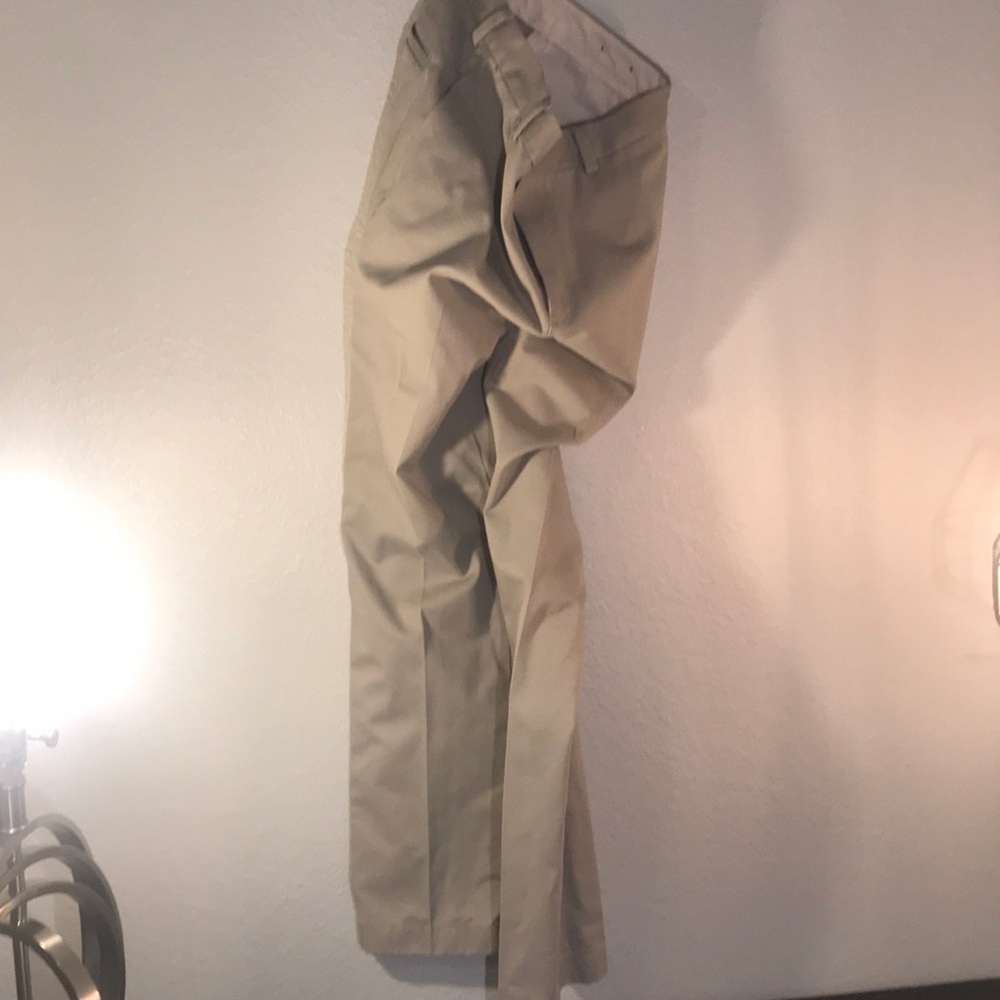 Men’s Brooks Brother 346 Kakhi Pants Size: 32/32